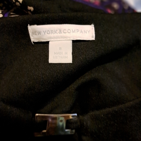 New York & company size 8 - Picture 3 of 4